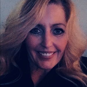 Meet your Posher, Gina